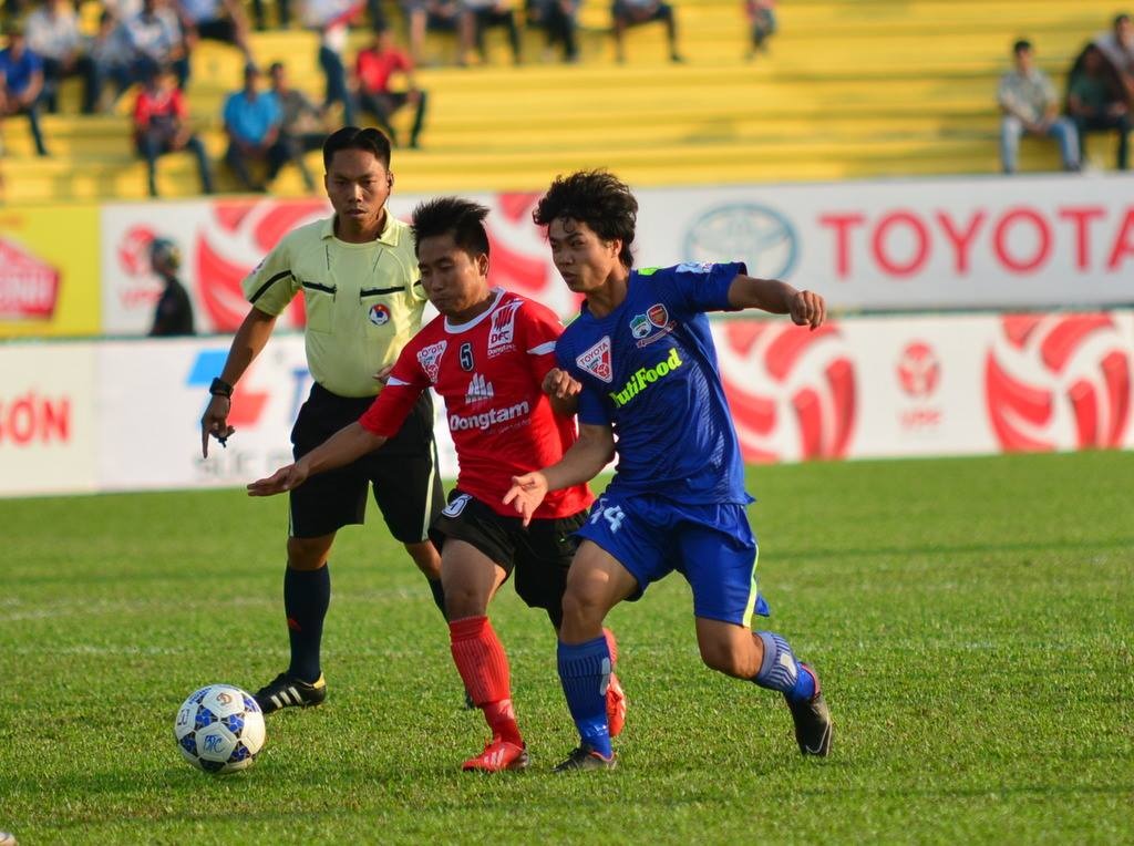 Highlights: DT Long An 2-1 Hoang Anh Gia Lai hinh anh