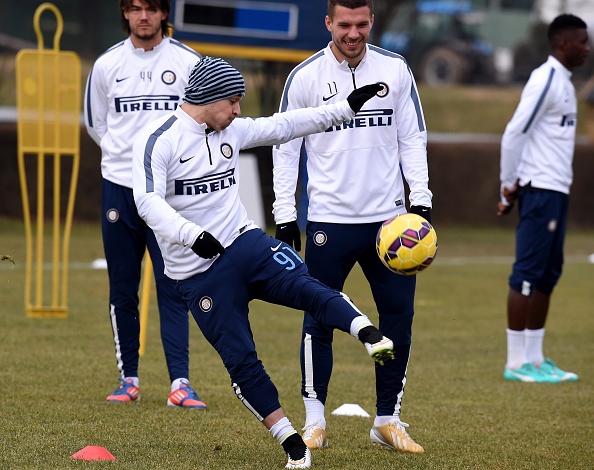 Messi Thuy Sy tro tai sut phat hang rao hinh anh