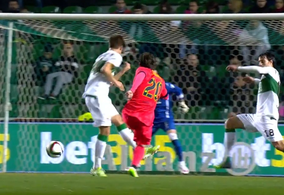 Hai ban thang tuyet dep cua Barcelona vao luoi Elche hinh anh