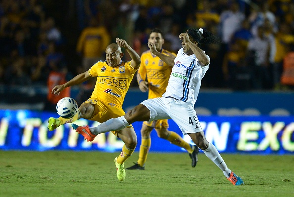 Pha cuop bong tinh quai cua Ronaldinho hinh anh