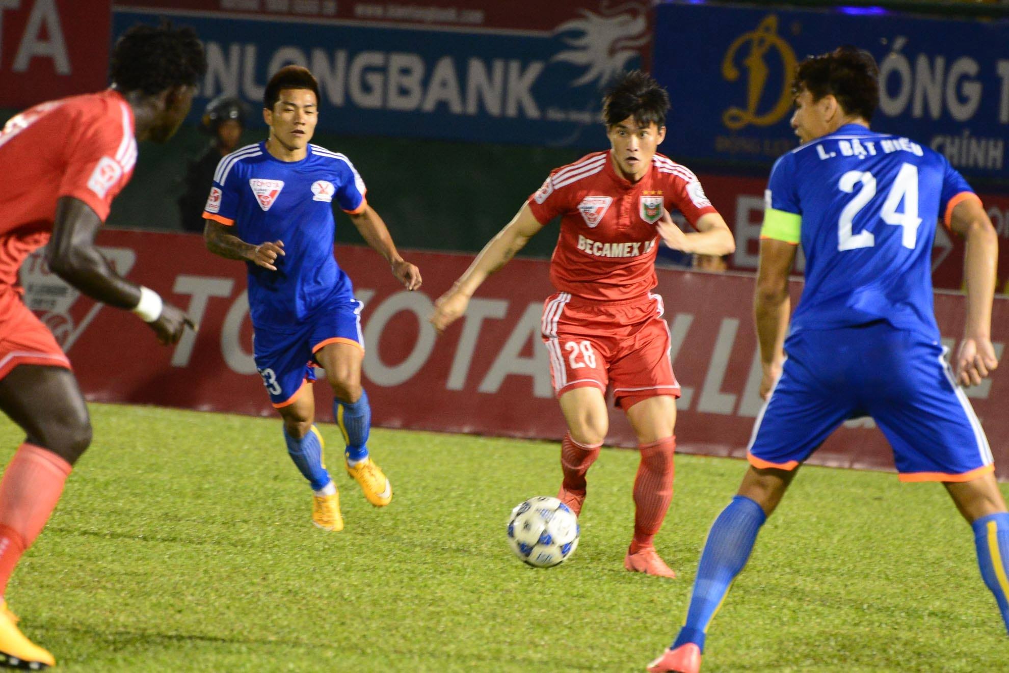 Highlights: Binh Duong 1-2 Quang Ninh hinh anh