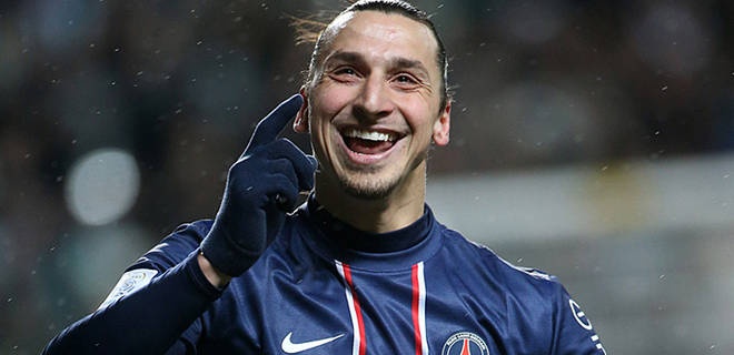 Trong tai bat luc truoc Ibrahimovic hinh anh