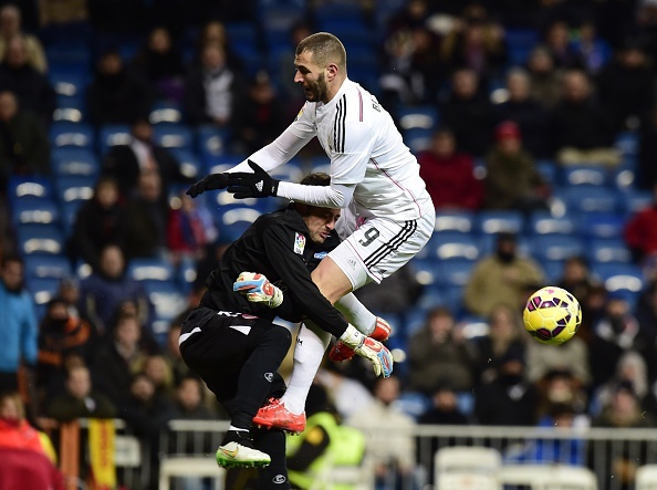 Thu thanh Beto nam bat dong sau pha va cham voi Benzema hinh anh