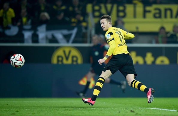 Pha lua bong qua thu mon roi ghi ban cua Marco Reus hinh anh