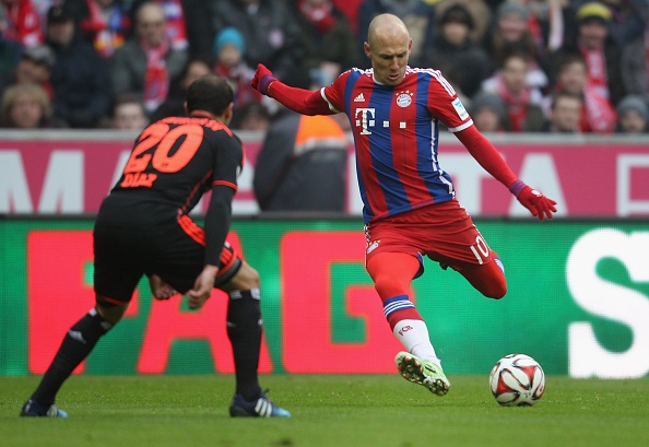 Pha cua long bat ngo khien thu mon dung nhin cua Robben hinh anh