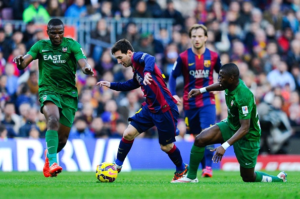 Man trinh dien bung no cua Messi truoc Levante hinh anh