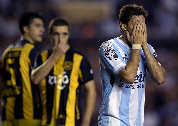 Pha bo lo khong tuong cua Diego Milito hinh anh