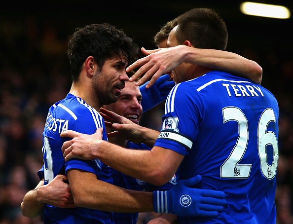 John Terry lap cong mo ty so cho Chelsea hinh anh