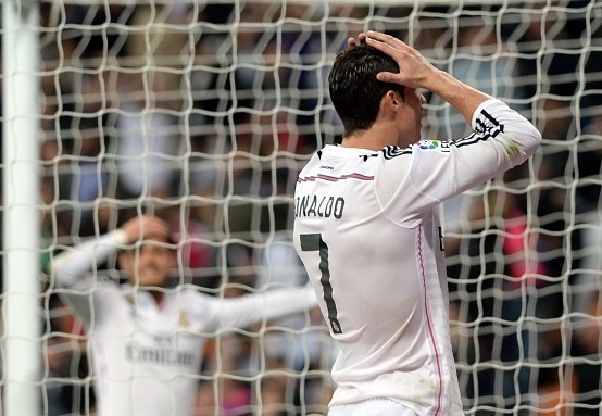 No luc bat thanh cua Ronaldo truoc Villarreal hinh anh