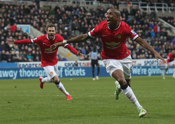 Ban thang 'sieu rua' cua Ashley Young hinh anh