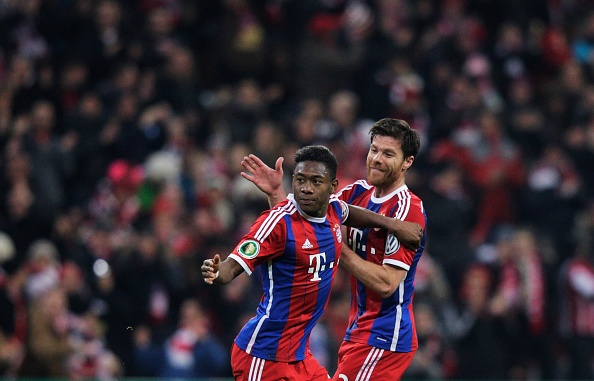 David Alaba sut phat ghi ban cho Bayern hinh anh