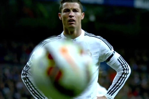 Ronaldo nhu muon khoc sau pha dut diem trung cot doc hinh anh