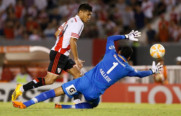 Hai pha bong tim den cot doc chi trong 1 phut hinh anh