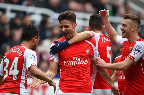 Arsenal vat va vuot qua Newcastle nho cu dup cua Giroud hinh anh