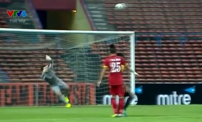 Hai pha sut phat trung xa cua Manh Hung hinh anh