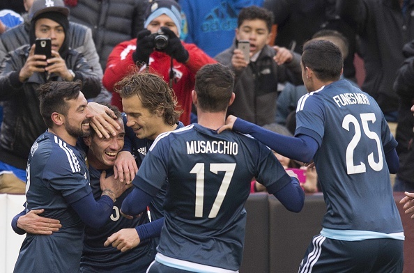 Chien thang 2-0 cua Argentina truoc El Salvador hinh anh