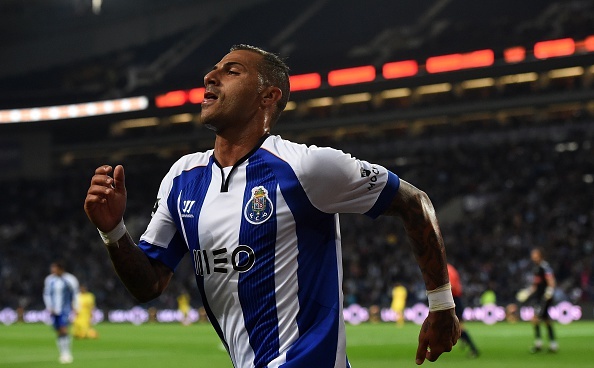 Hai ban thang lien tiep cua Quaresma vao luoi Bayern hinh anh