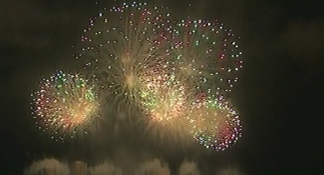 Toan bo man ban phao hoa cua doi Ba Lan hinh anh