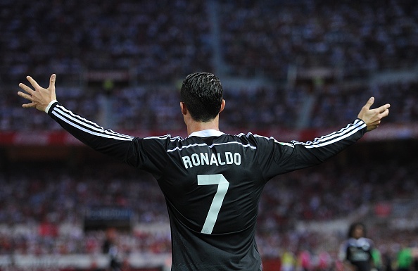 Ban thang cua Ronaldo vao luoi Juventus hinh anh