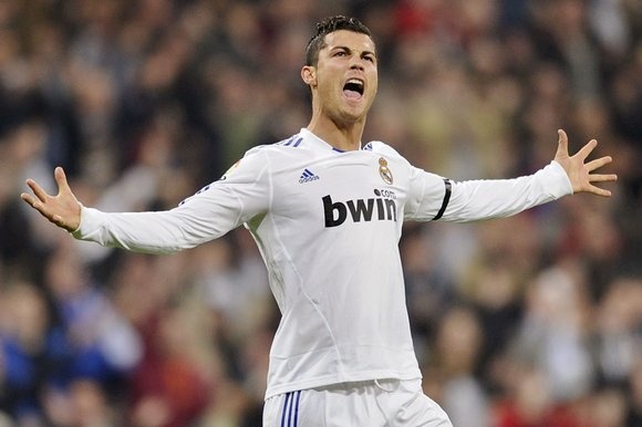 Ronaldo lap cong mang ve ban thang mo ty so cho Real hinh anh