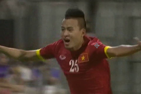 Huy Toan nang ty so len 3-0 cho U23 Viet Nam hinh anh