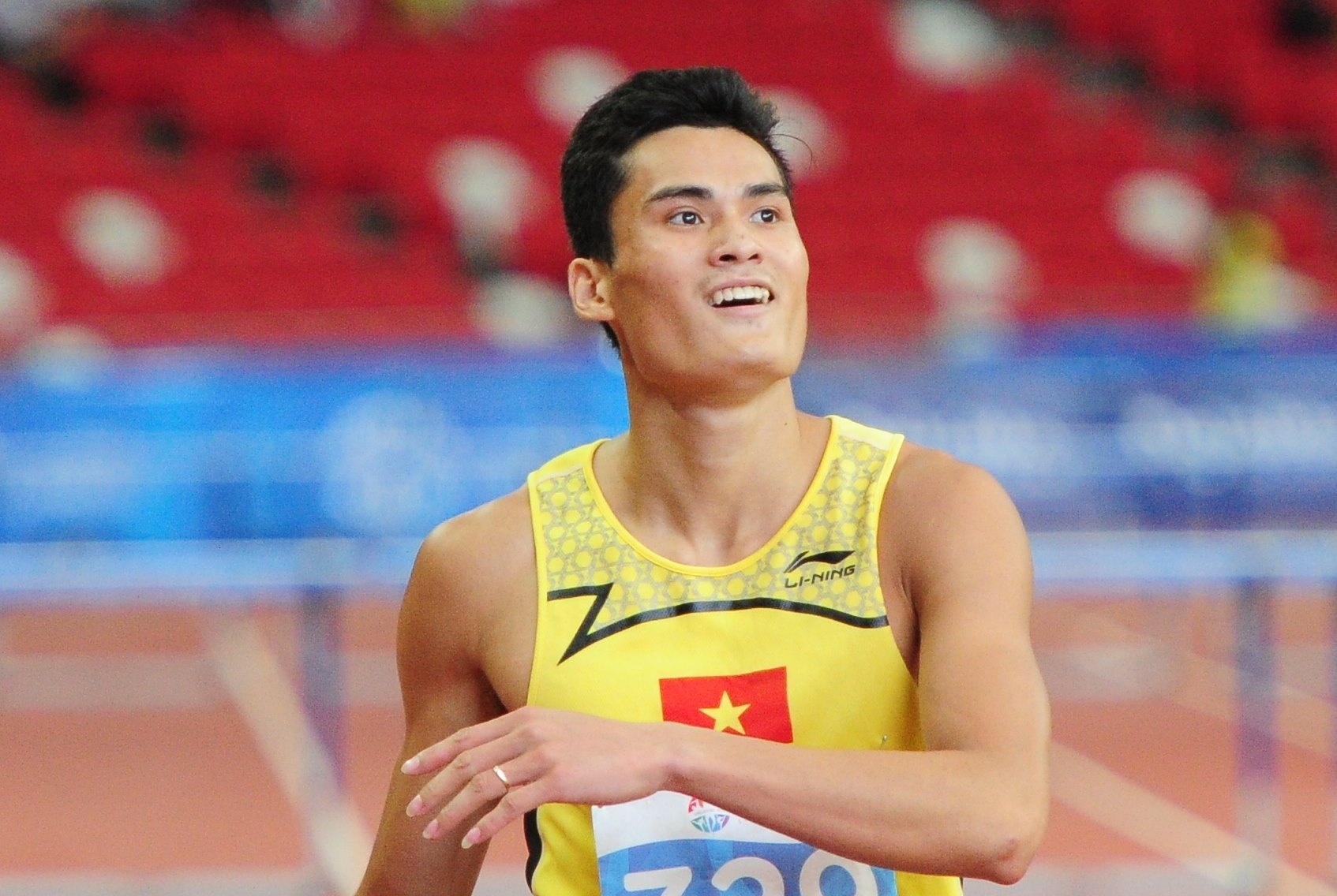 Quach Cong Lich gianh HCB noi dung 400 m vuot rao hinh anh