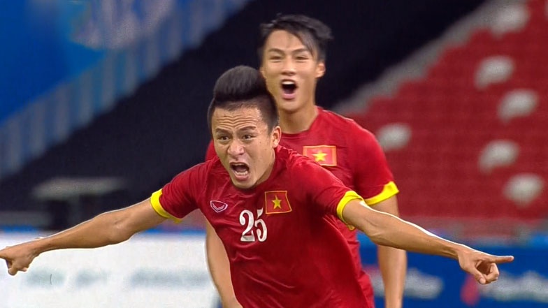 Huy Toan sut xa dep mat nang ty so len 3-0 cho U23 Viet Nam hinh anh