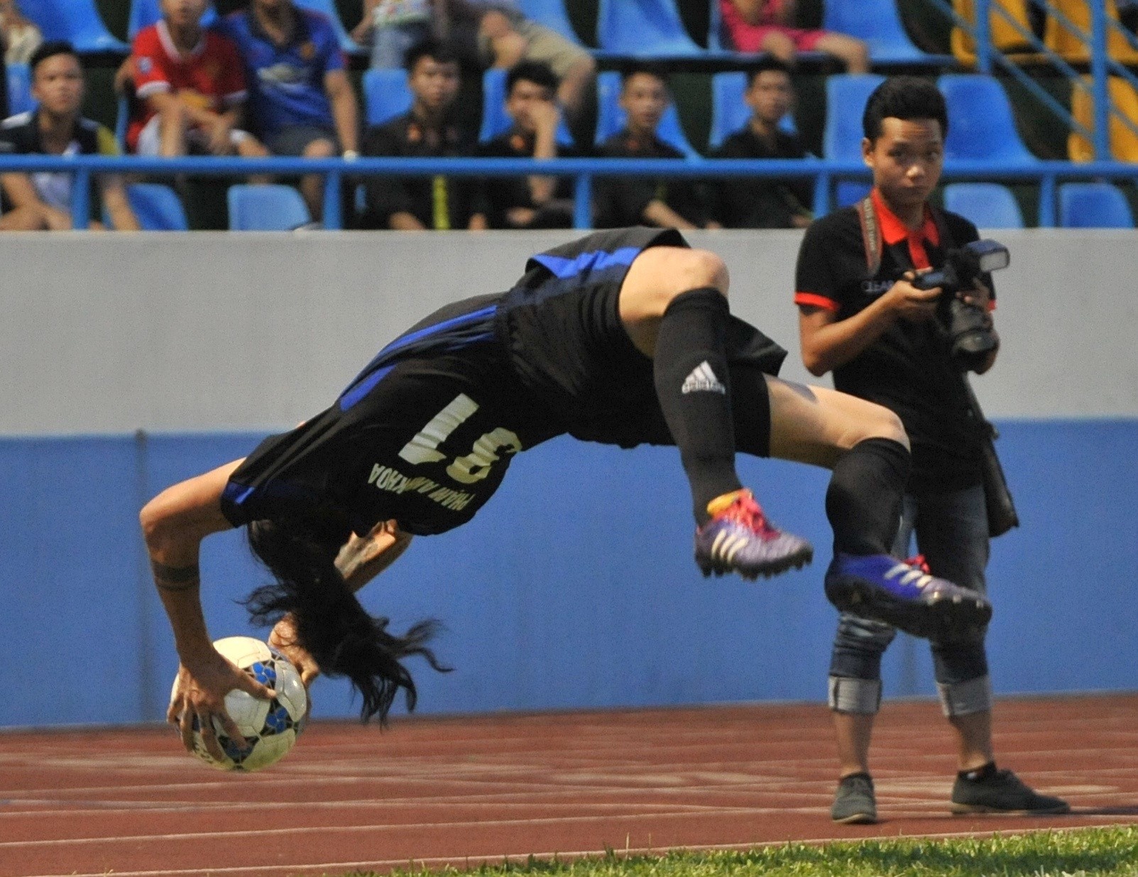 Pha nem bien santo an tuong cua Anh Khoa hinh anh