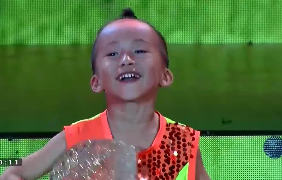 Phan mo man an tuong cua cau be Dinh Ngoc Gia Hung hinh anh