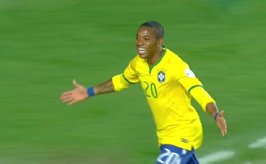 Robinho lap cong giup Brazil vuot len hinh anh