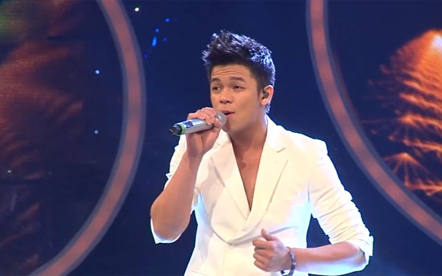 Trong Hieu the hien 'Chi con rieng anh - Mirrors' hinh anh