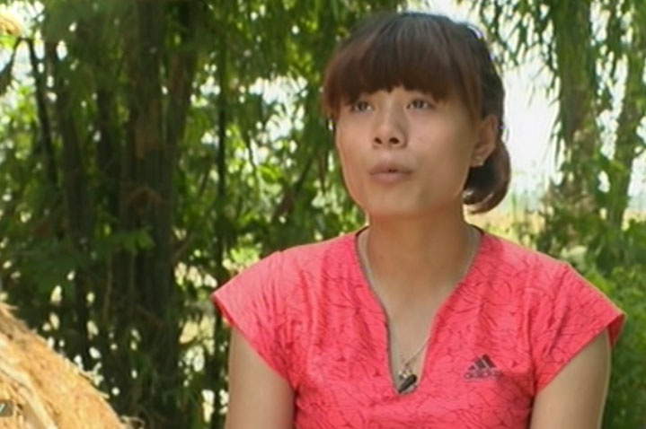 'Co gai vang' dien kinh VN ve que lam ruong hinh anh