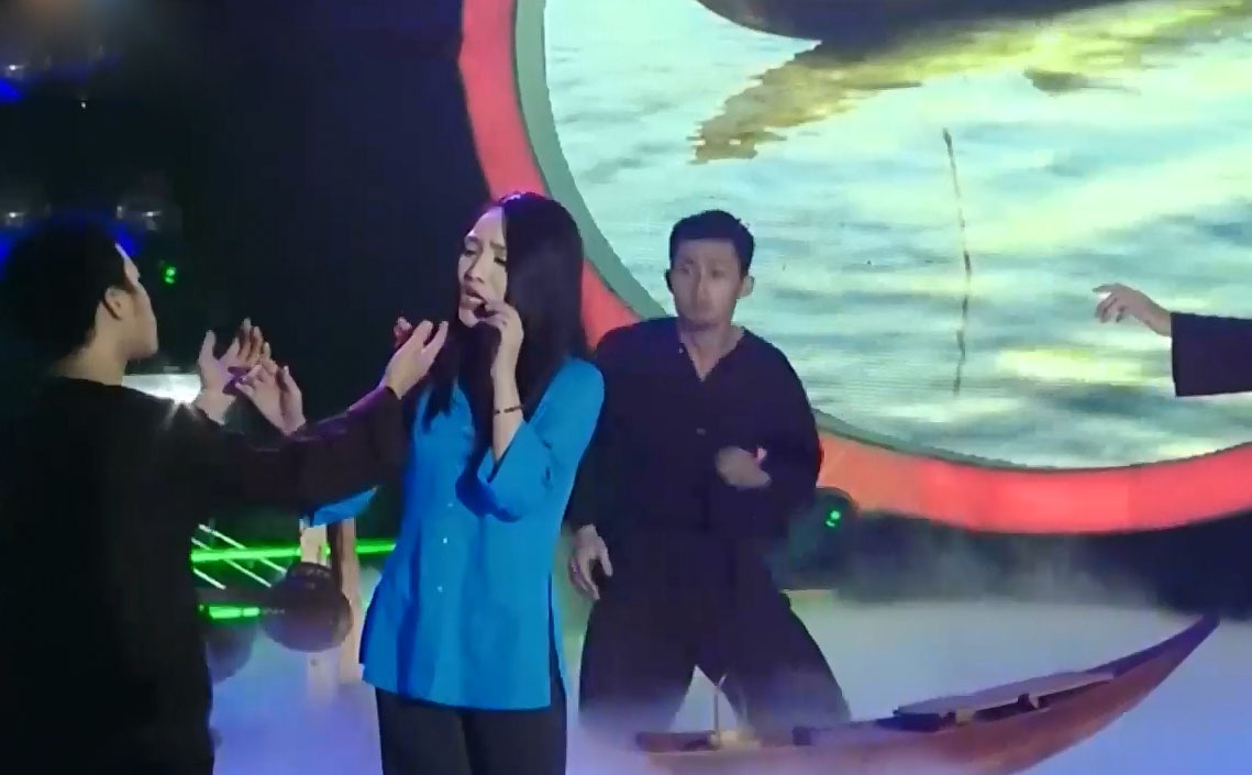 Nhat Thuy gay an tuong manh khi dong gia Cam Ly hinh anh