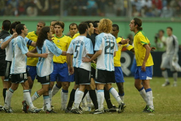 Argentina that bai 2-4 truoc Brazil o loat sut luan luu hinh anh