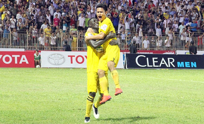 Ban thang gay tranh cai cua Dinh Tung hinh anh