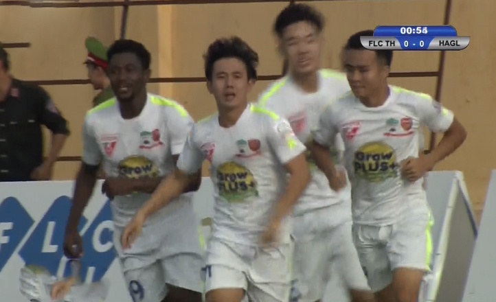 Minh Vuong ghi ban sau duong chuyen cua Cong Phuong hinh anh