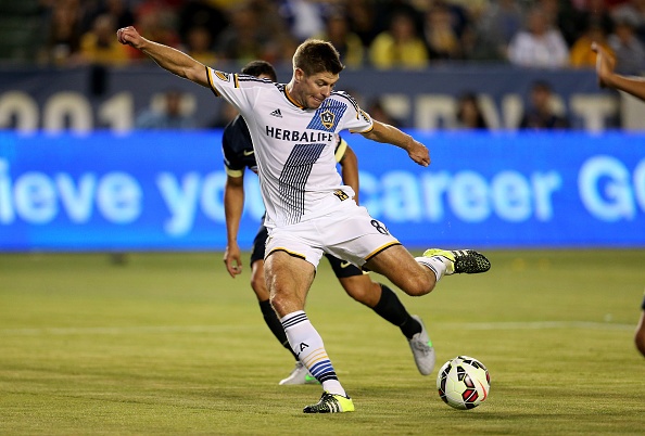 Man ra mat cua Steven Gerrard trong mau ao LA Galaxy hinh anh