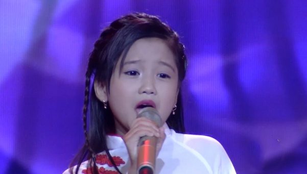 Be Minh Tuyet the hien ca khuc 'Thu phap' hinh anh