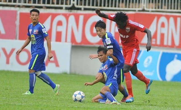 Tong hop tran dau: Hoang Anh Gia Lai 2-1 B. Binh Duong hinh anh