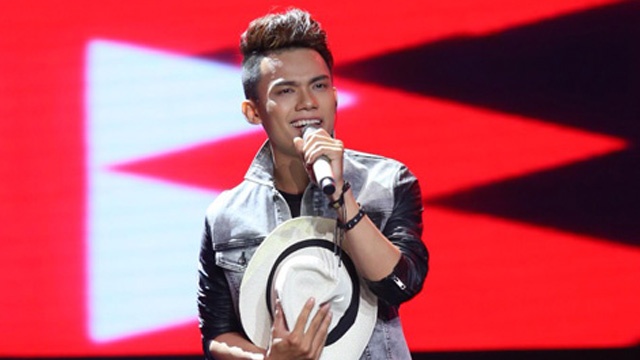 Thai Son khoe giong voi 