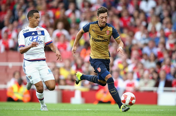 Tong hop tran dau: Arsenal 6-0 Lyon hinh anh