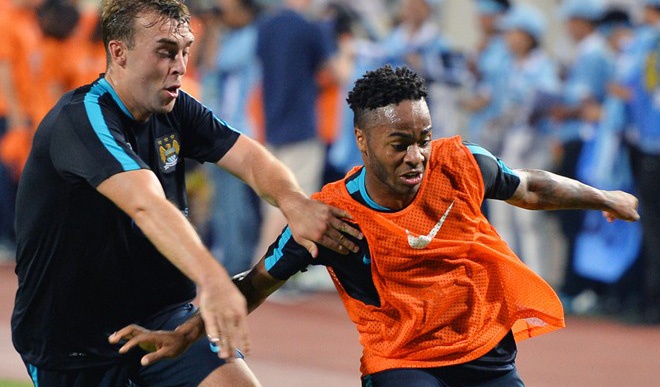 Raheem Sterling ha knock-out khung thanh cua Joe Hart hinh anh