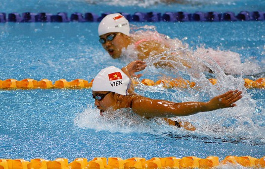 Anh Vien dung buoc o ban ket 200 m hon hop hinh anh