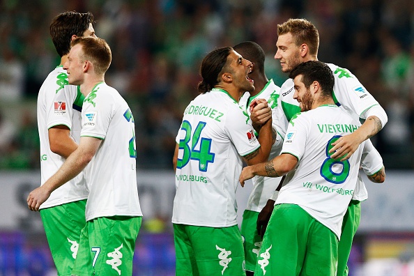 Tong hop tran dau: Wolfsburg 1-1 Bayern Munich (pen, 5-4) hinh anh