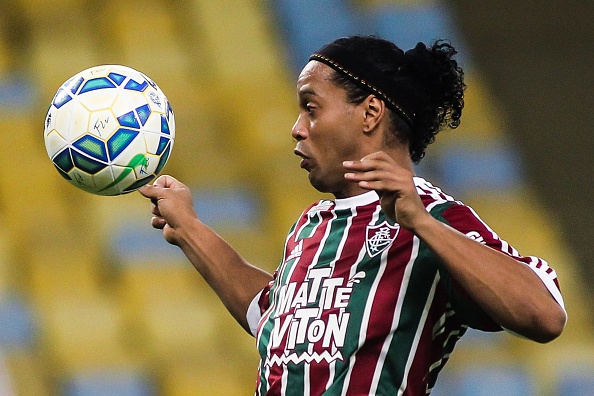 Man ra mat cua Ronaldinho o Fluminense hinh anh