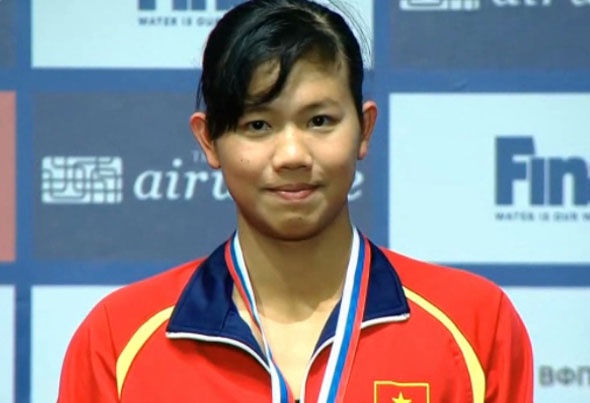 Anh Vien nhan HCD noi dung 200 m hon hop o Cup the gioi hinh anh