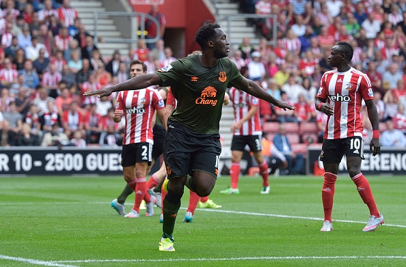 Lukaku lap cu dup giup Everton thang Southampton 3-0 hinh anh