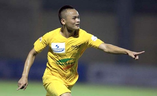 Quoc Phuong sut phat dep mat giup Thanh Hoa chien thang hinh anh