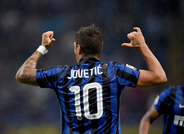 Jovetic ghi ban dep mat giup Inter vuot qua Atalanta hinh anh