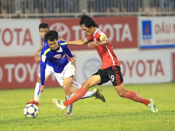 Van Toan lap cong sau pha tat bong cua Hoang Thien hinh anh